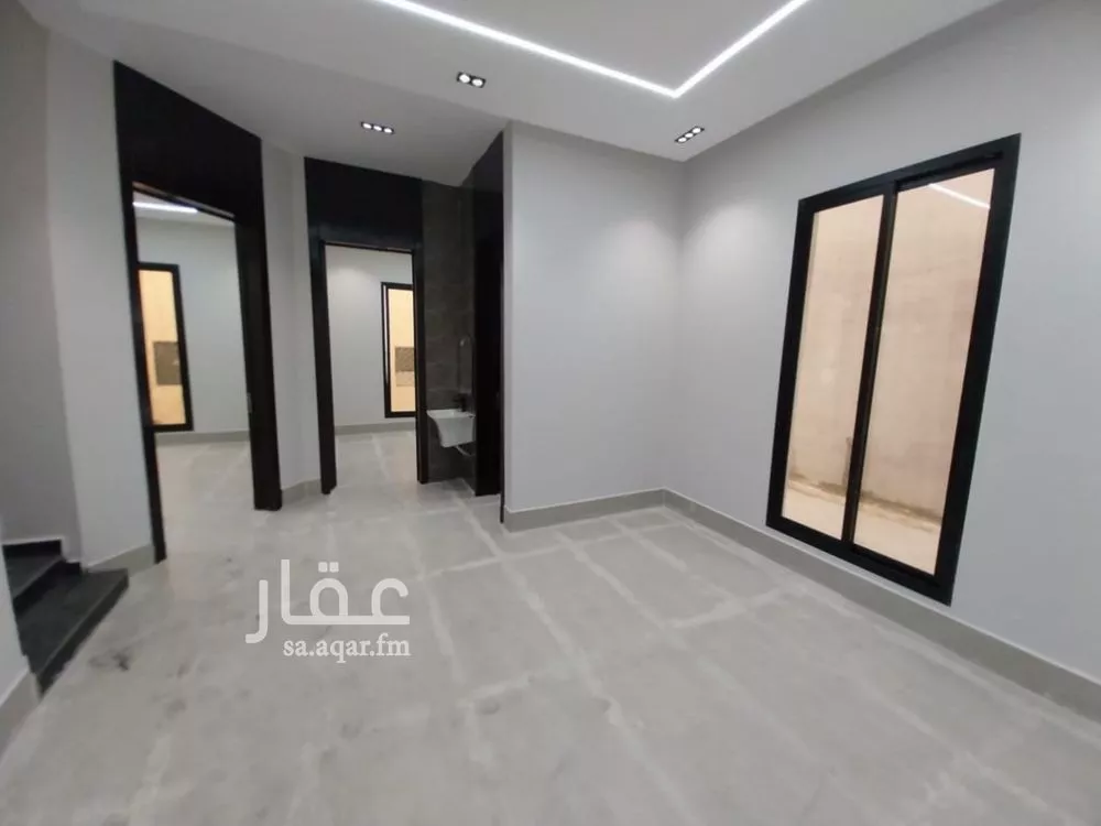 فيلا 5 غرف في العريجاء الغربية 5