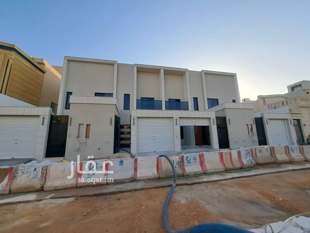 5 bedroom villa in Al Hazm 2