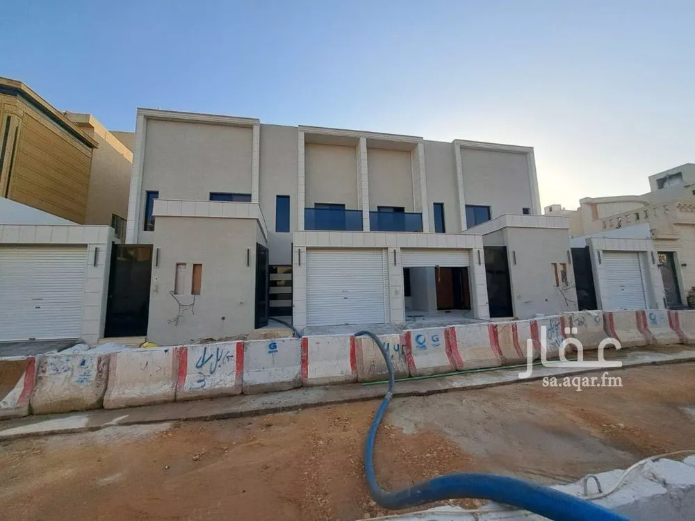 5 bedroom villa in Al Hazm 4