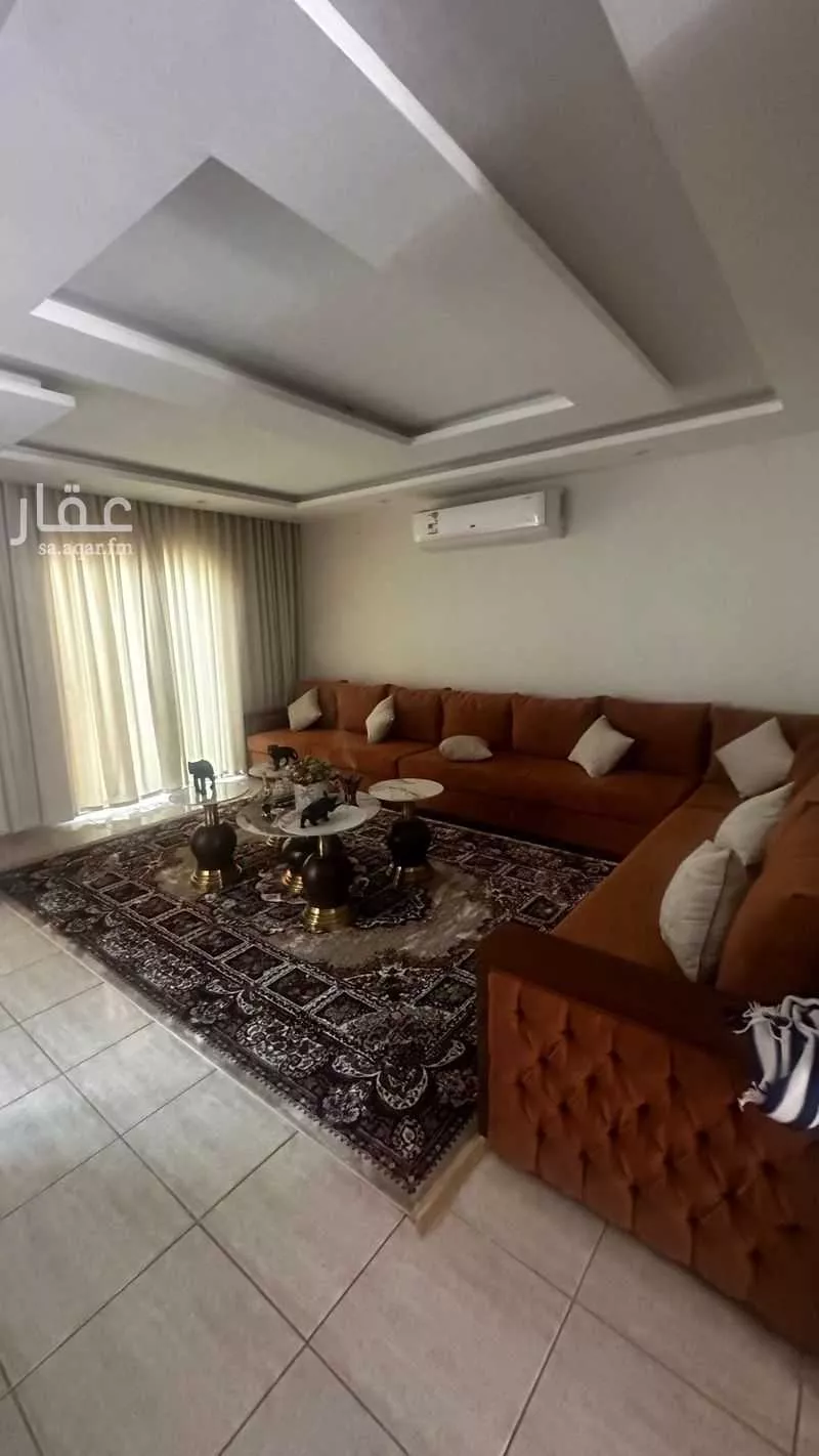 فيلا 4 غرف في العارض 3