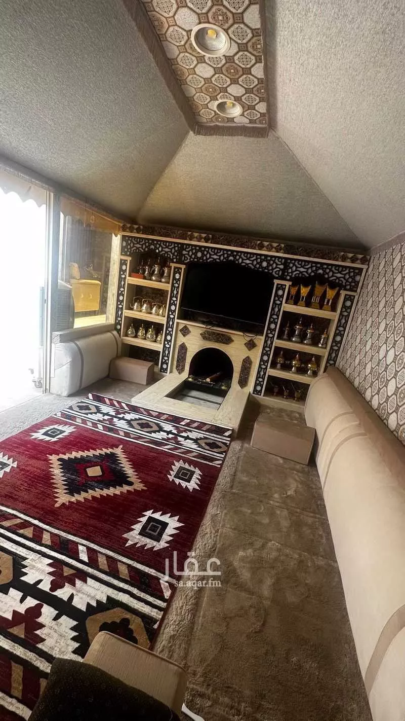 فيلا 4 غرف في العارض 1