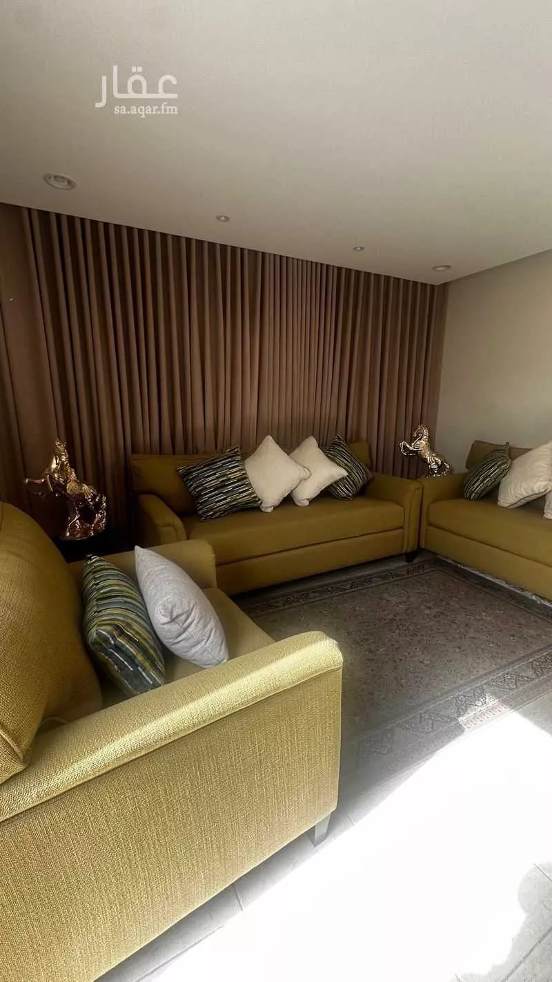 فيلا 4 غرف في العارض 2