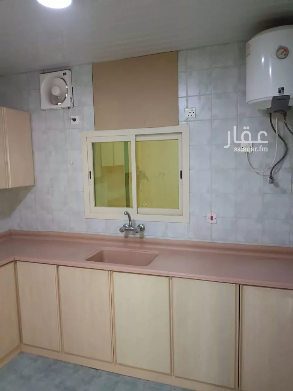 عمارة 7306 م² في الحمرا 5