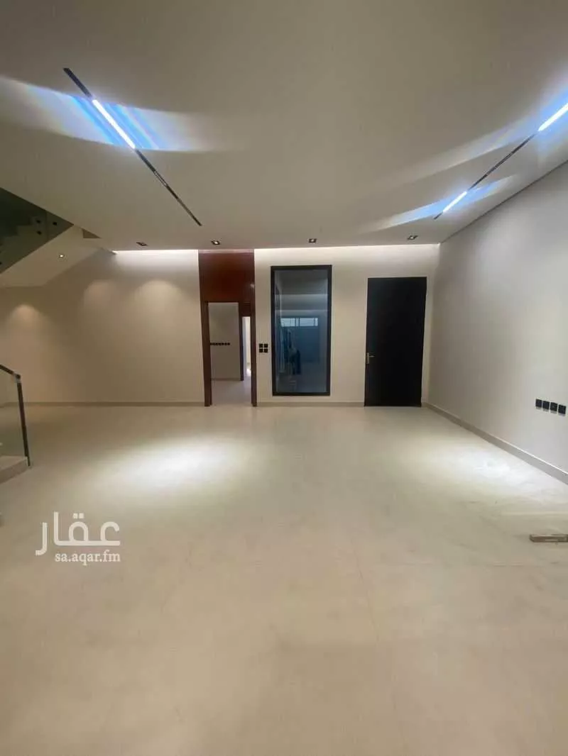 فيلا 7 غرف في الجنادرية 1