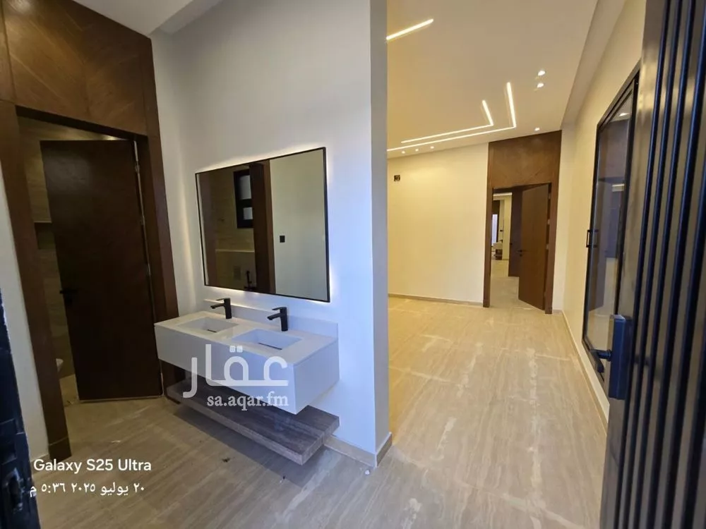 5 bedroom floor in Tuwaiq 4
