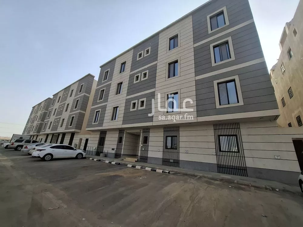 5 bedroom apartment in Al Hazm 1