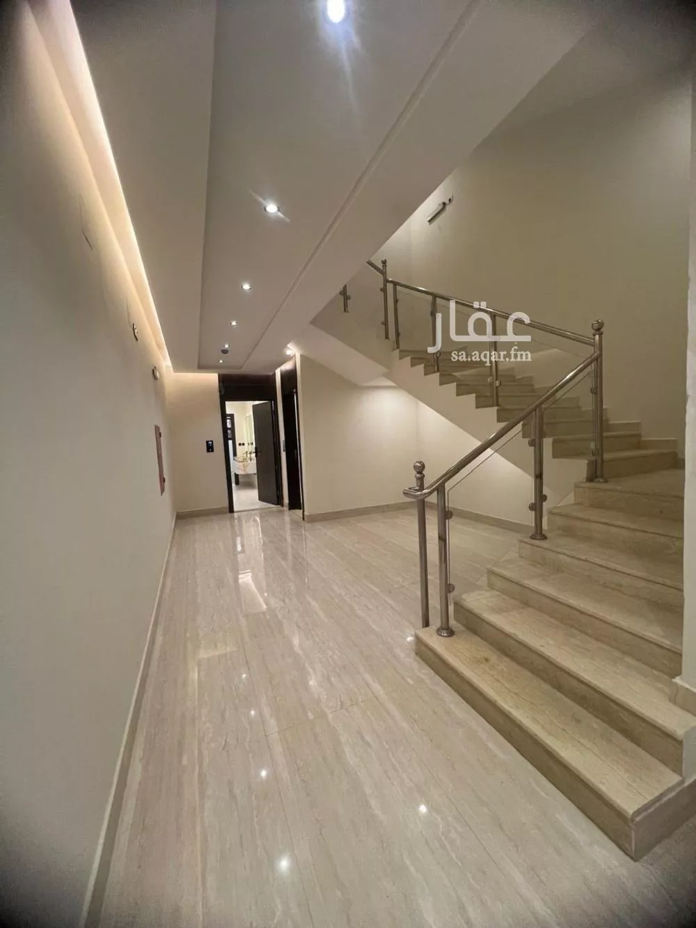 5 bedroom apartment in Al Hazm 4