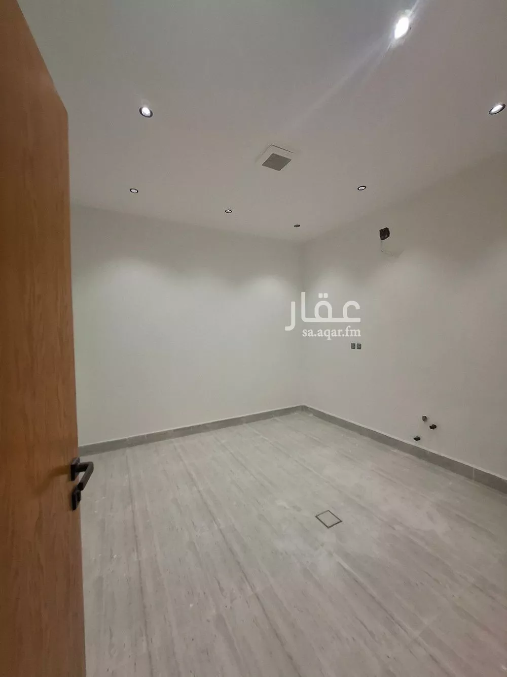 5 bedroom floor in Tuwaiq 3