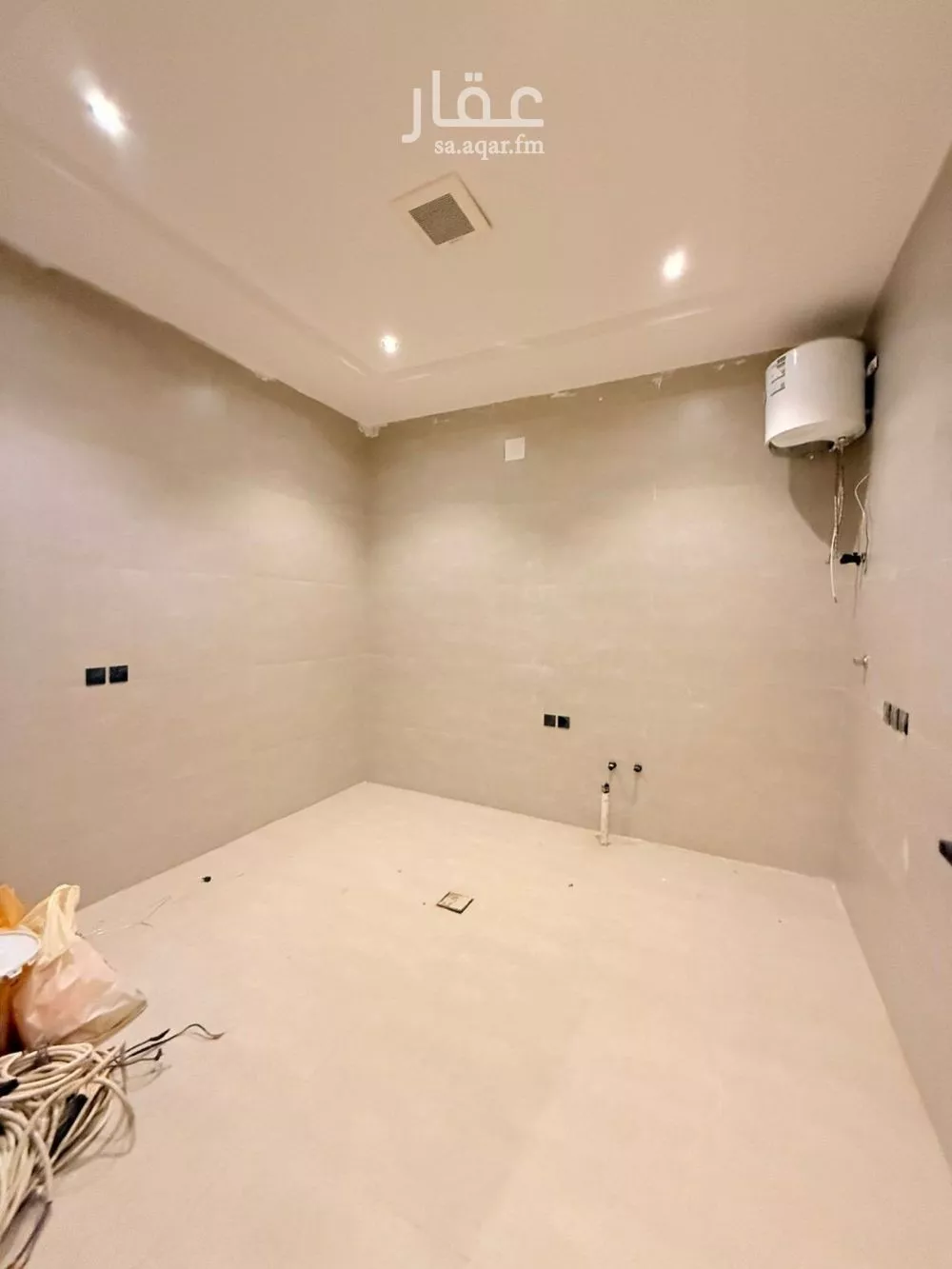 5 bedroom villa in Okaz, Riyadh 9