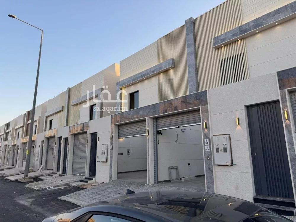 5 bedroom villa in Okaz 2