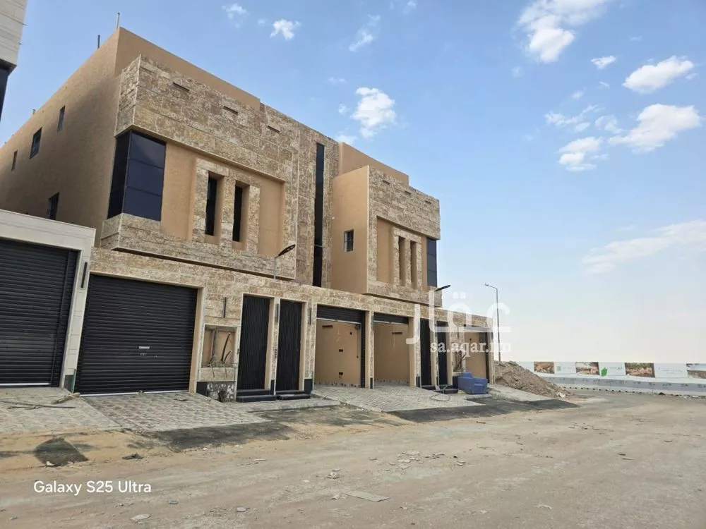 5 bedroom floor in Tuwaiq 2