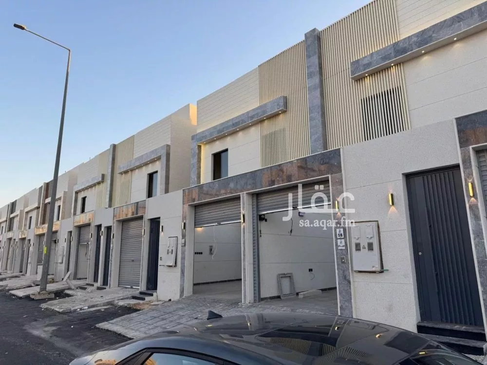 فيلا 5 غرف في عكاظ 1