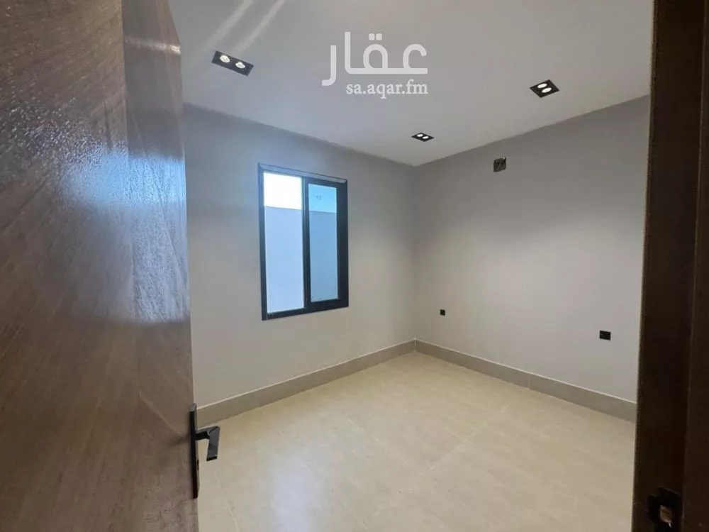 5 bedroom duplex in Okaz 4