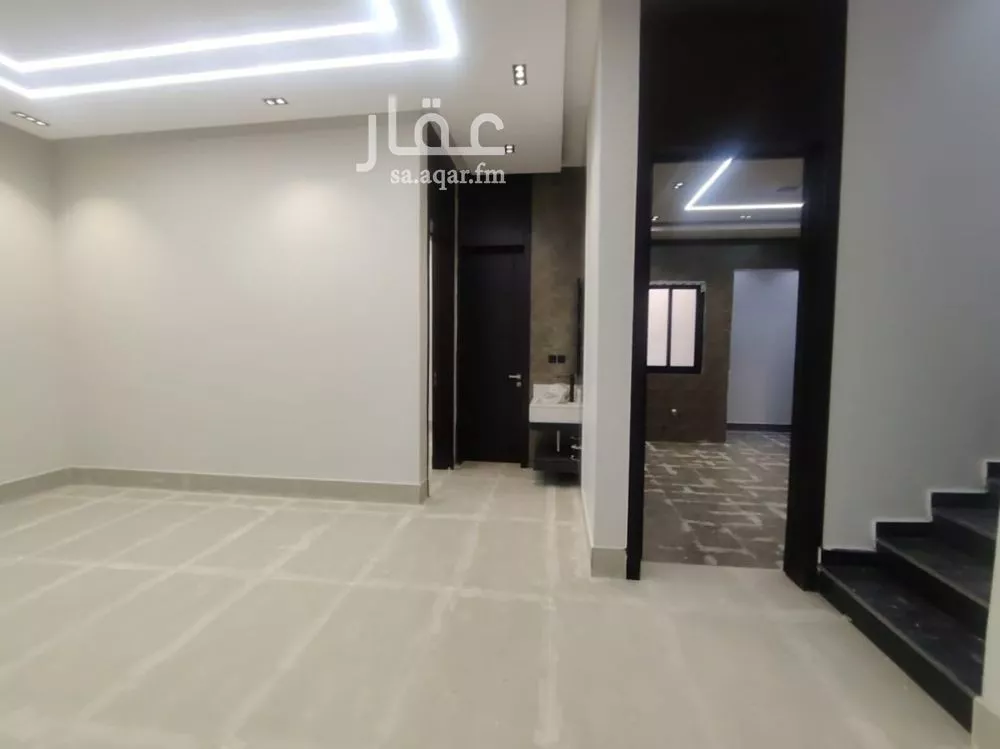 فيلا 5 غرف في العريجاء الغربية 2