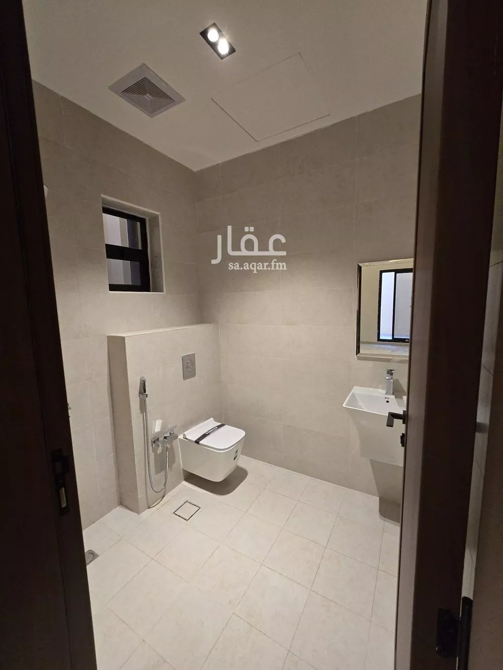 5 bedroom floor in Okaz 5