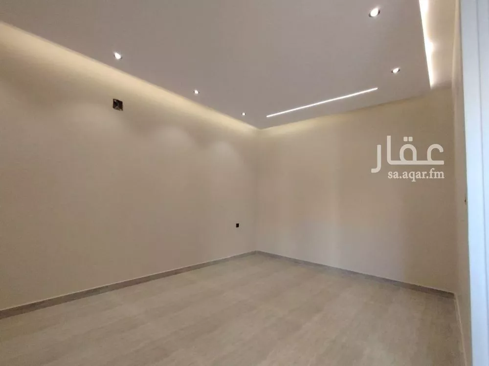 فيلا 5 غرف في العريجاء الغربية 3