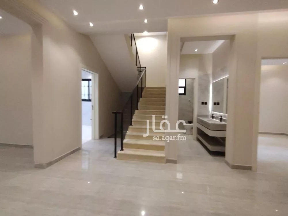 فيلا 5 غرف في العريجاء الغربية 2