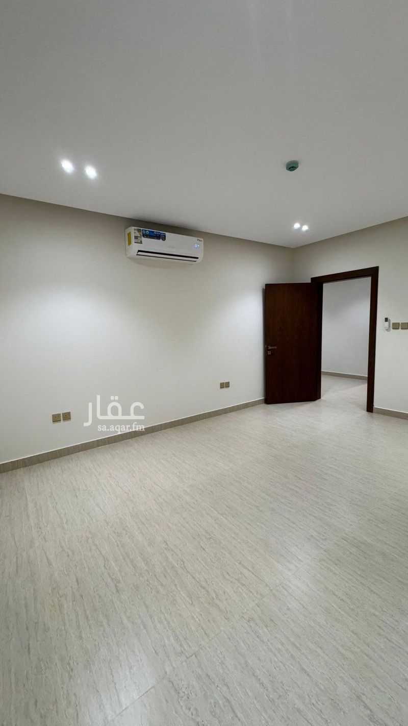 shop in Al Rawdah, Riyadh 4