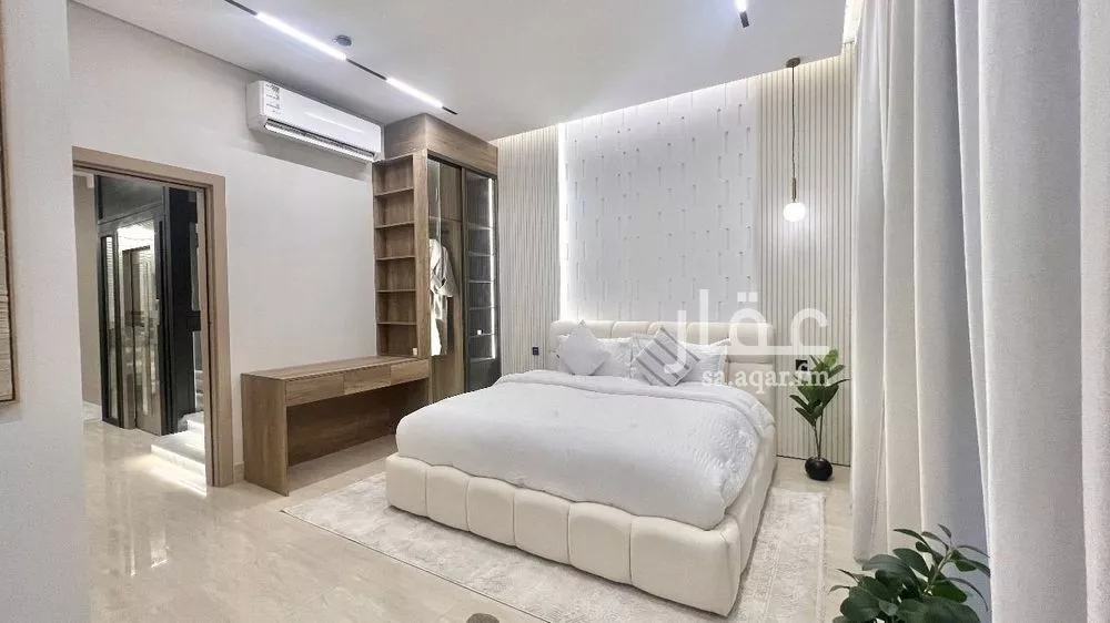 فيلا 4 غرف في العارض 3