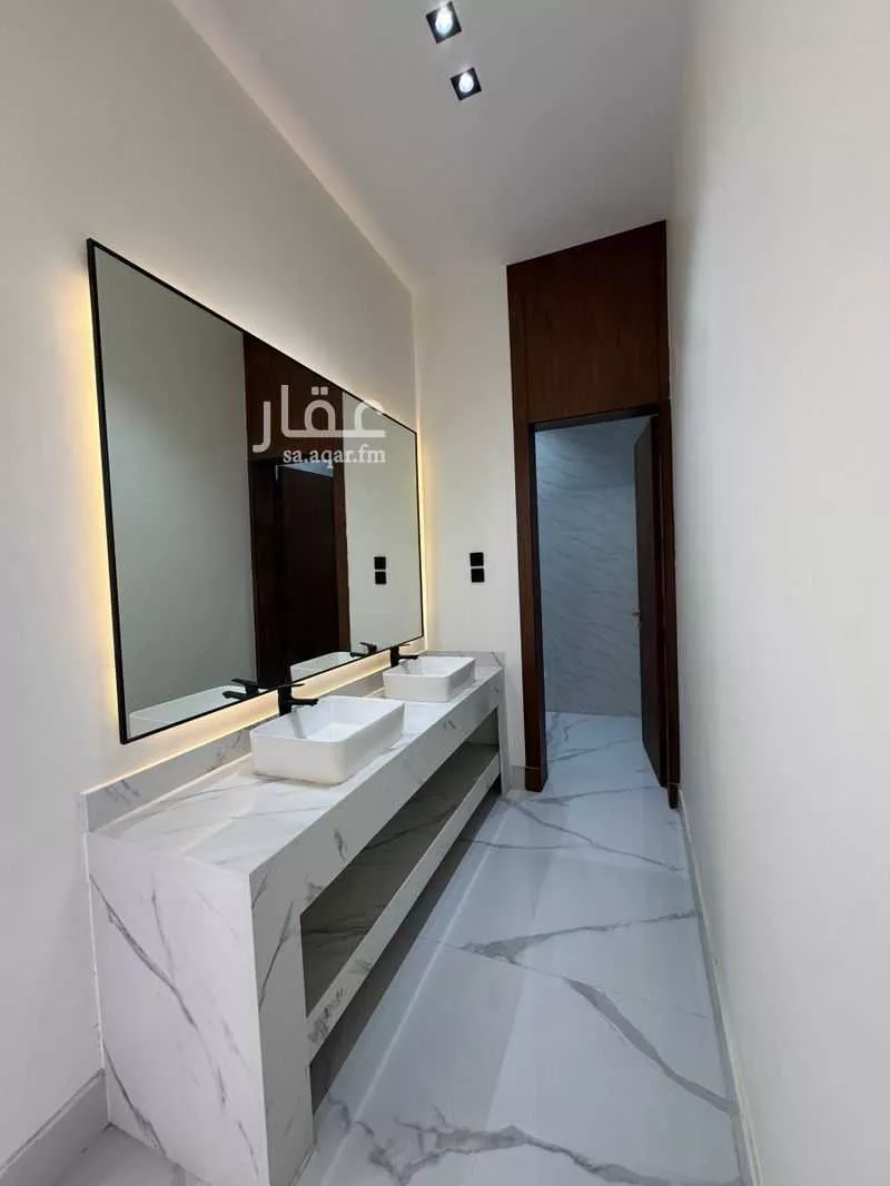 5 bedroom villa in Al Narjis 5