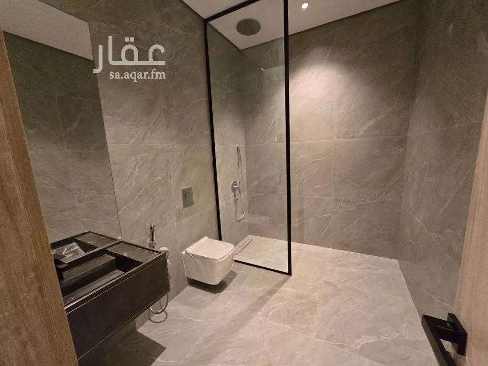 فيلا 5 غرف في النرجس 4