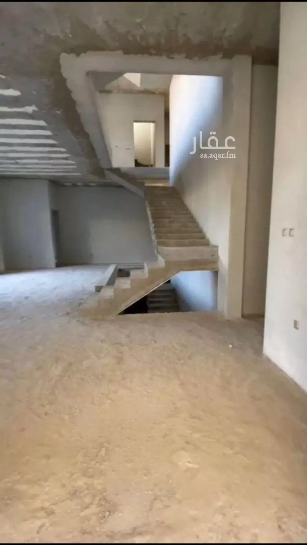 فيلا 10 غرف في الملقا 1