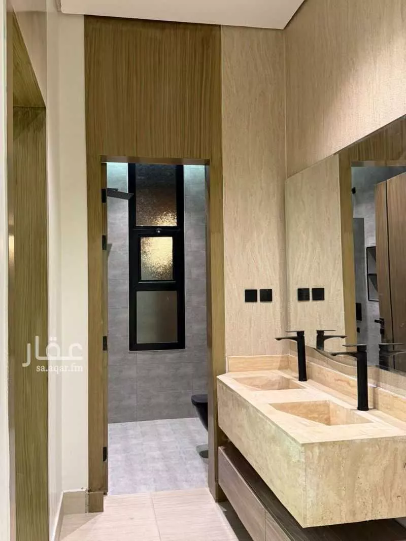 فيلا 6 غرف في الخليج 1