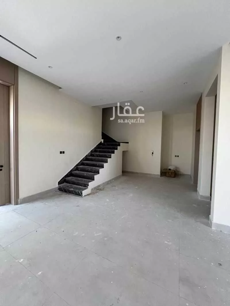 فيلا 5 غرف في الخليج 2