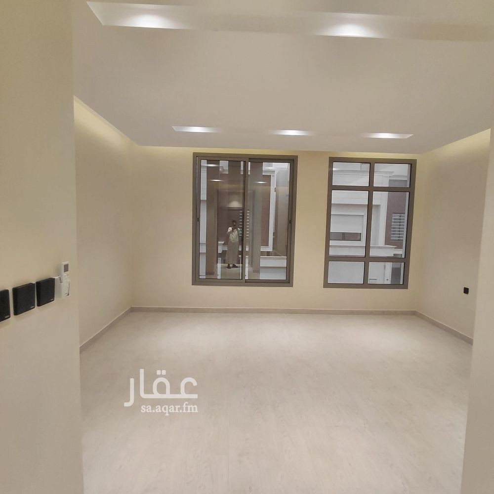 8 bedroom villa in Granada, Riyadh 9