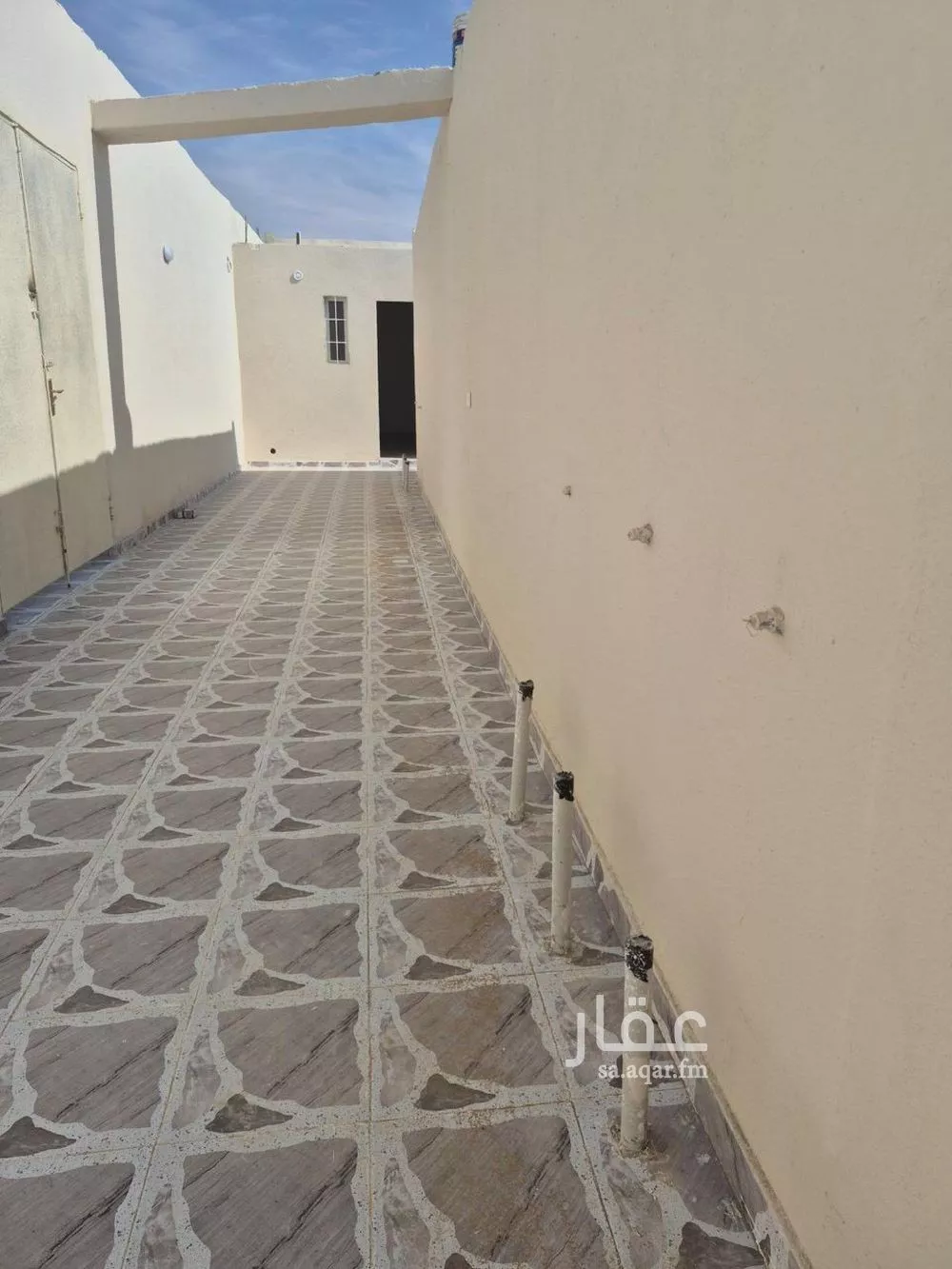 عمارة 2700 م² في الرمال 1