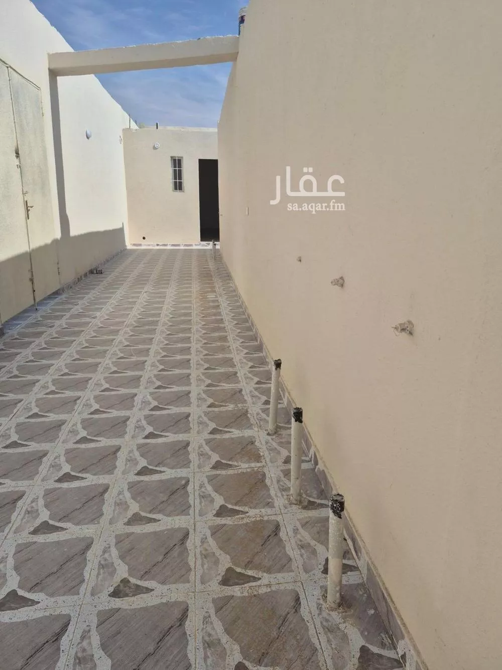 عمارة 2700 م² في الرمال 2
