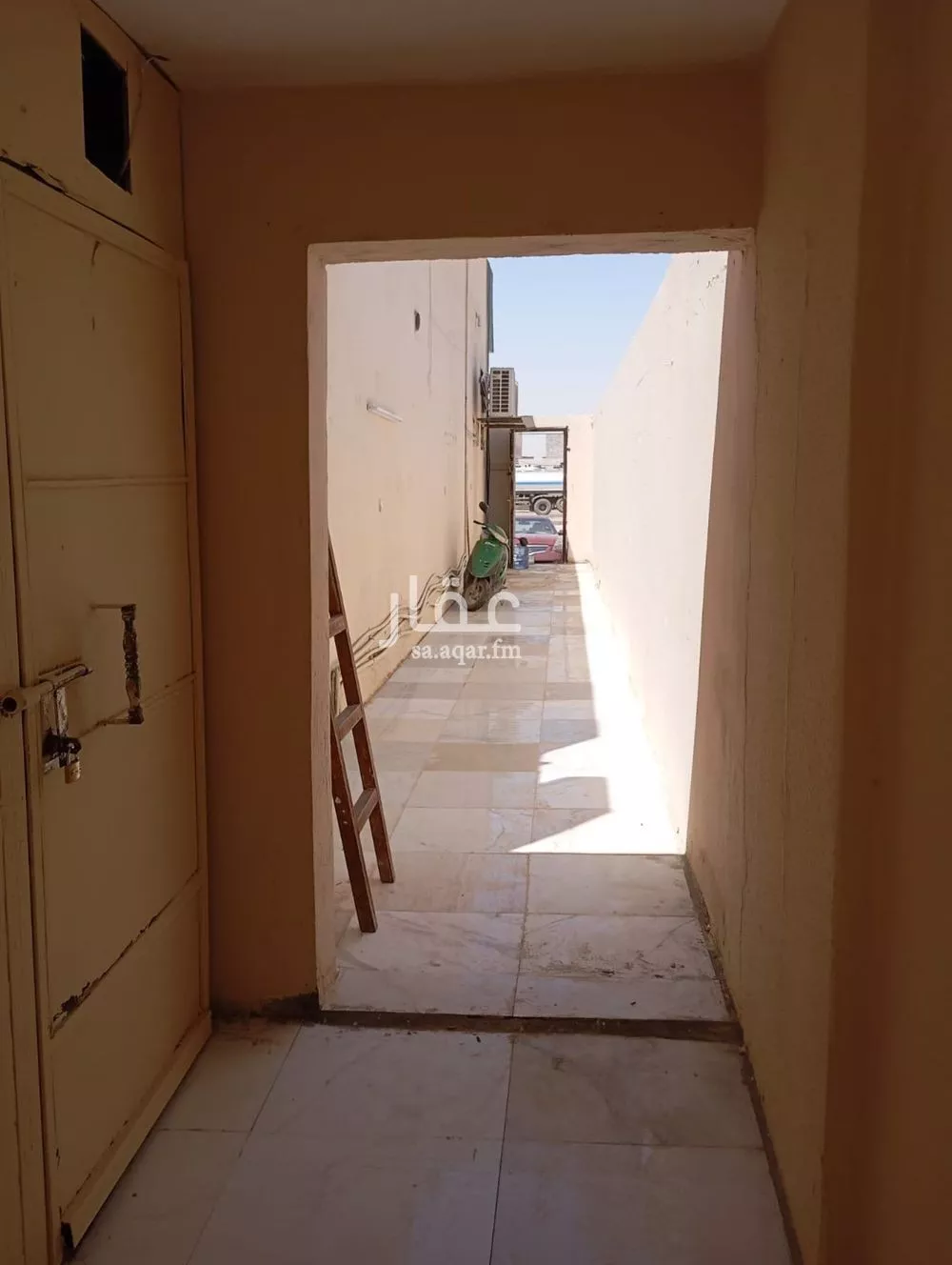 عمارة 1500 م² في الرمال 1