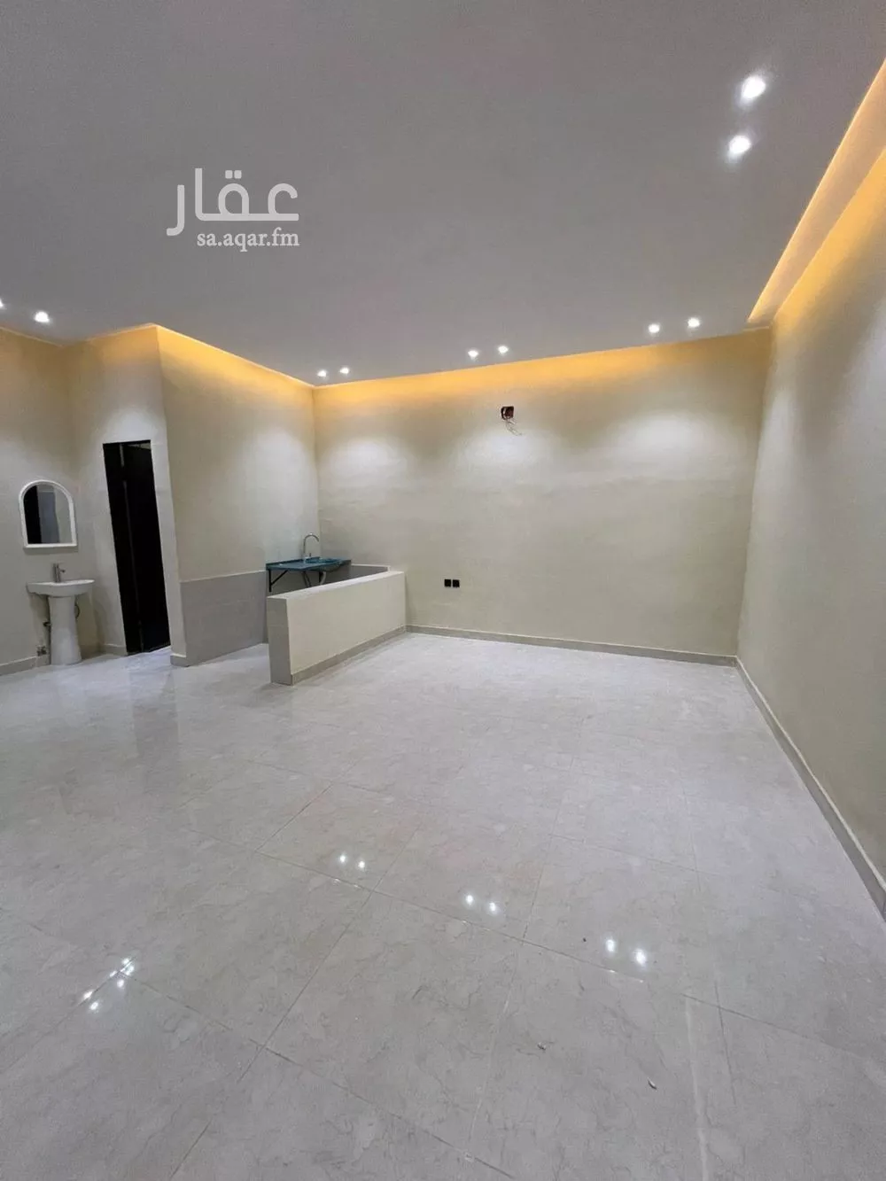 عمارة 1600 م² في الرمال 1