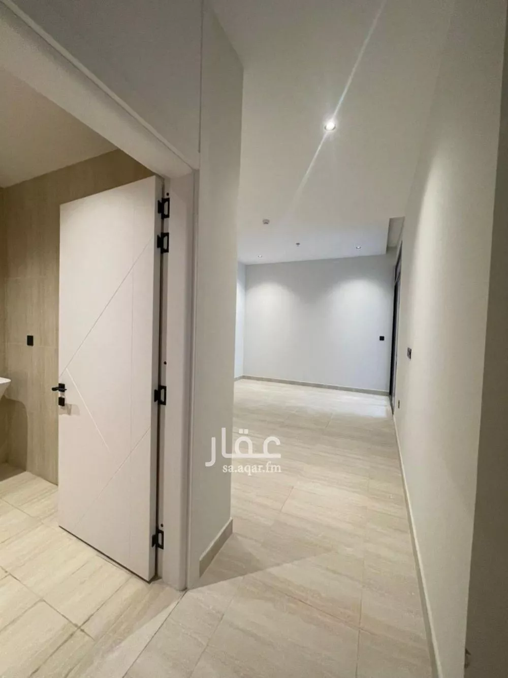 شقة 4 غرف في الرمال 5