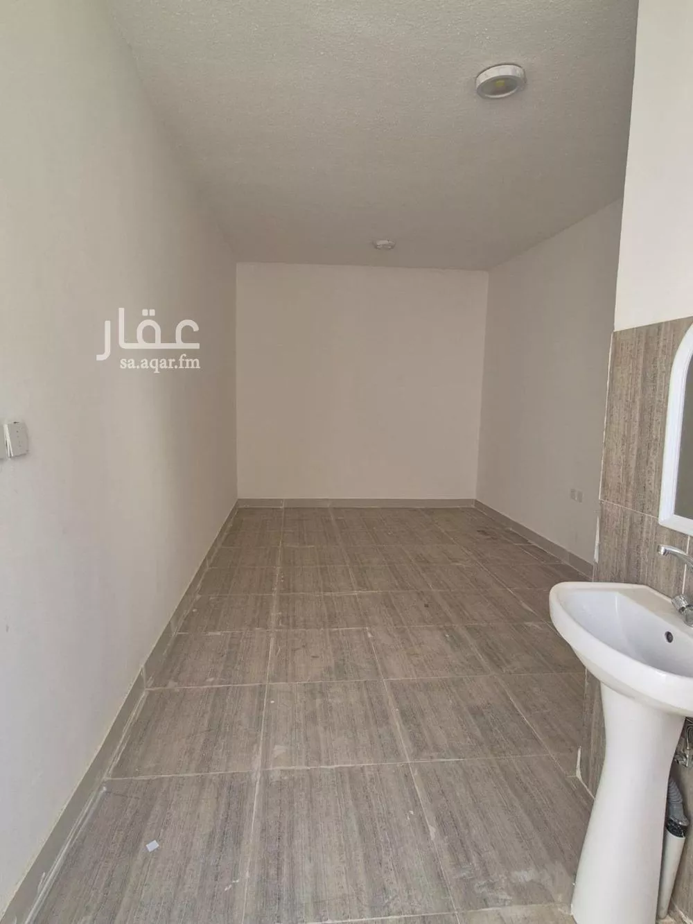 عمارة 2700 م² في الرمال 5