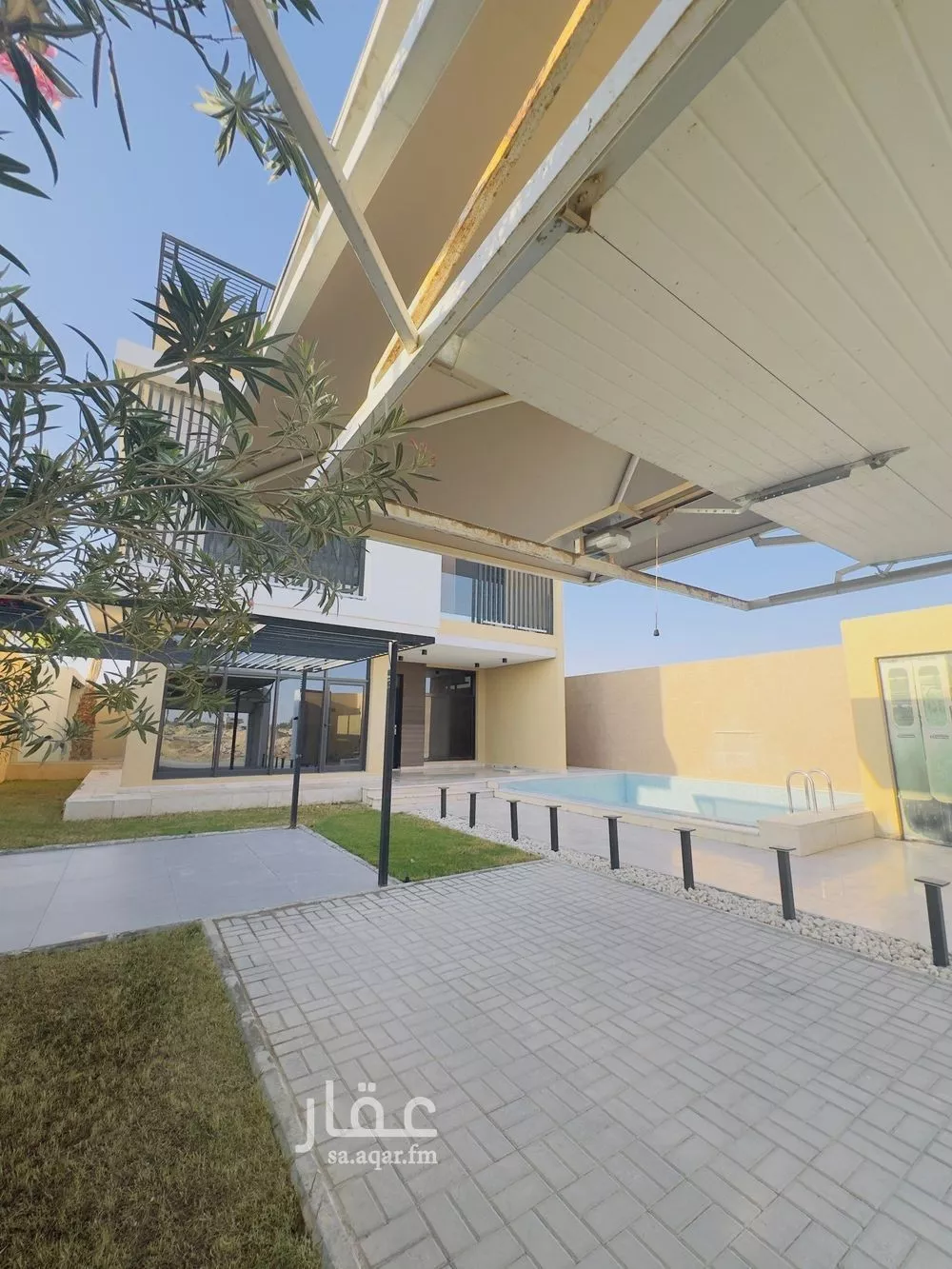 فيلا 6 غرف في العارض 3