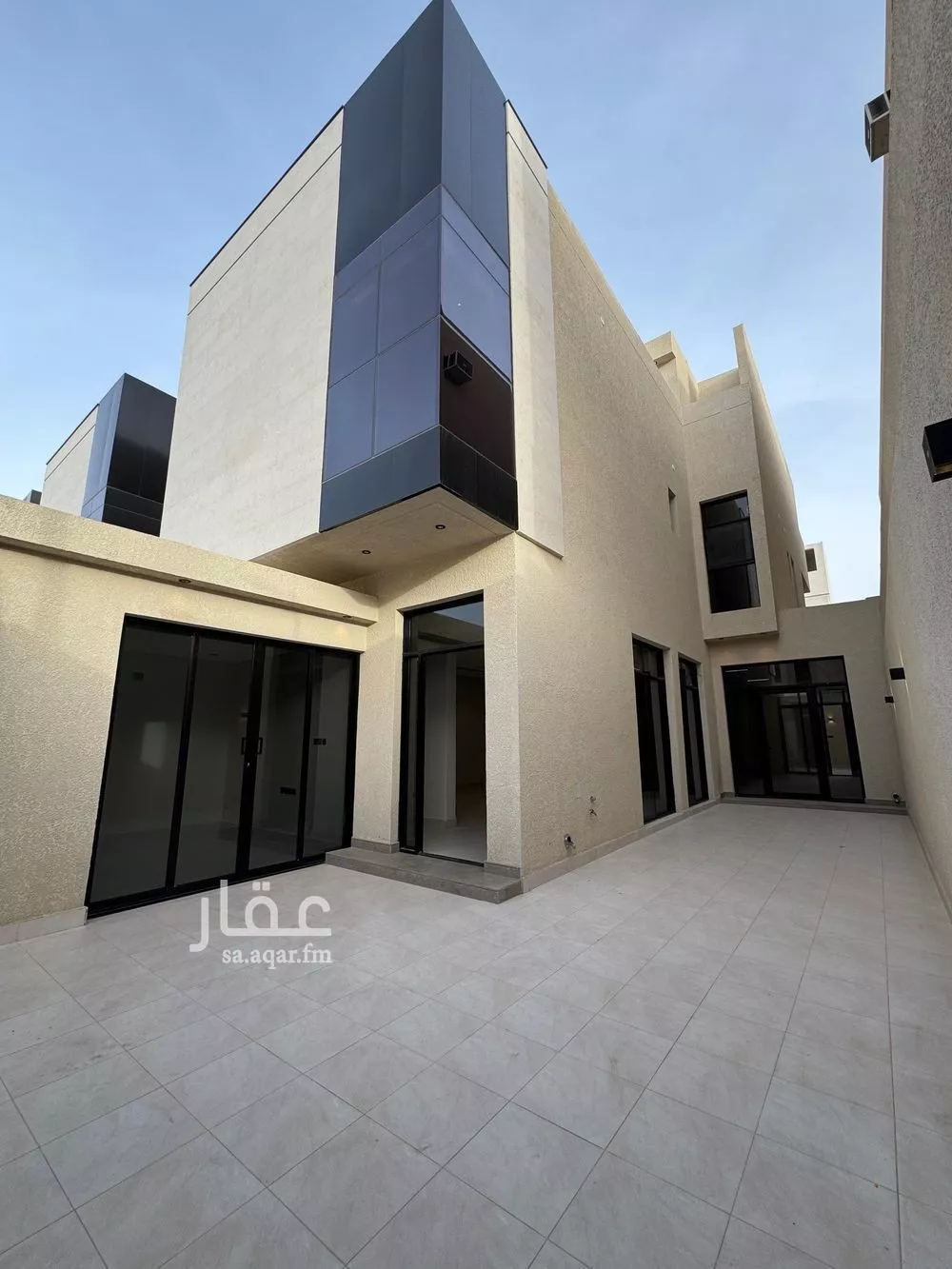 فيلا 6 غرف في النرجس 4