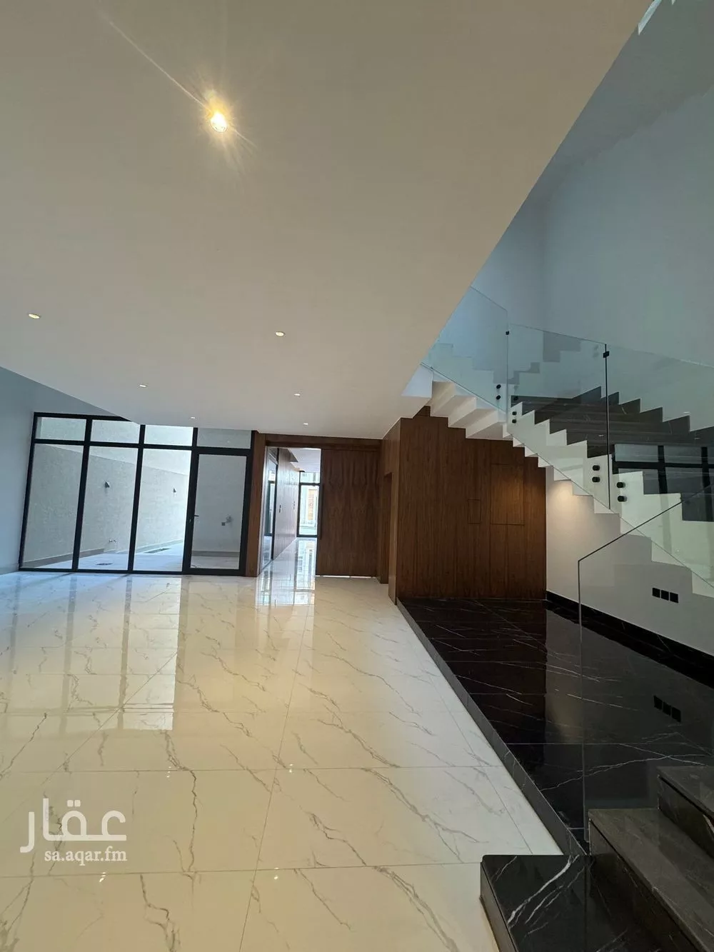 فيلا 7 غرف في النرجس 3