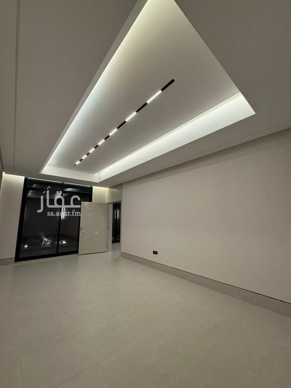 فيلا 6 غرف في النرجس 4