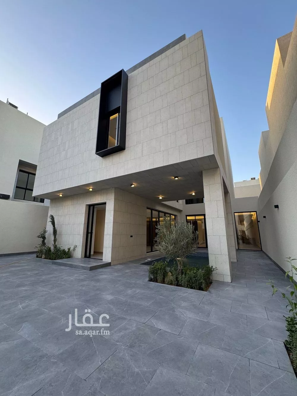 فيلا 6 غرف في النرجس 4