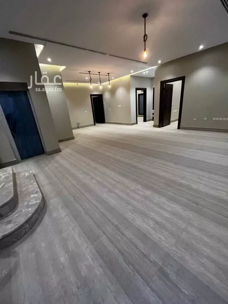 فيلا 7 غرف في العارض 1