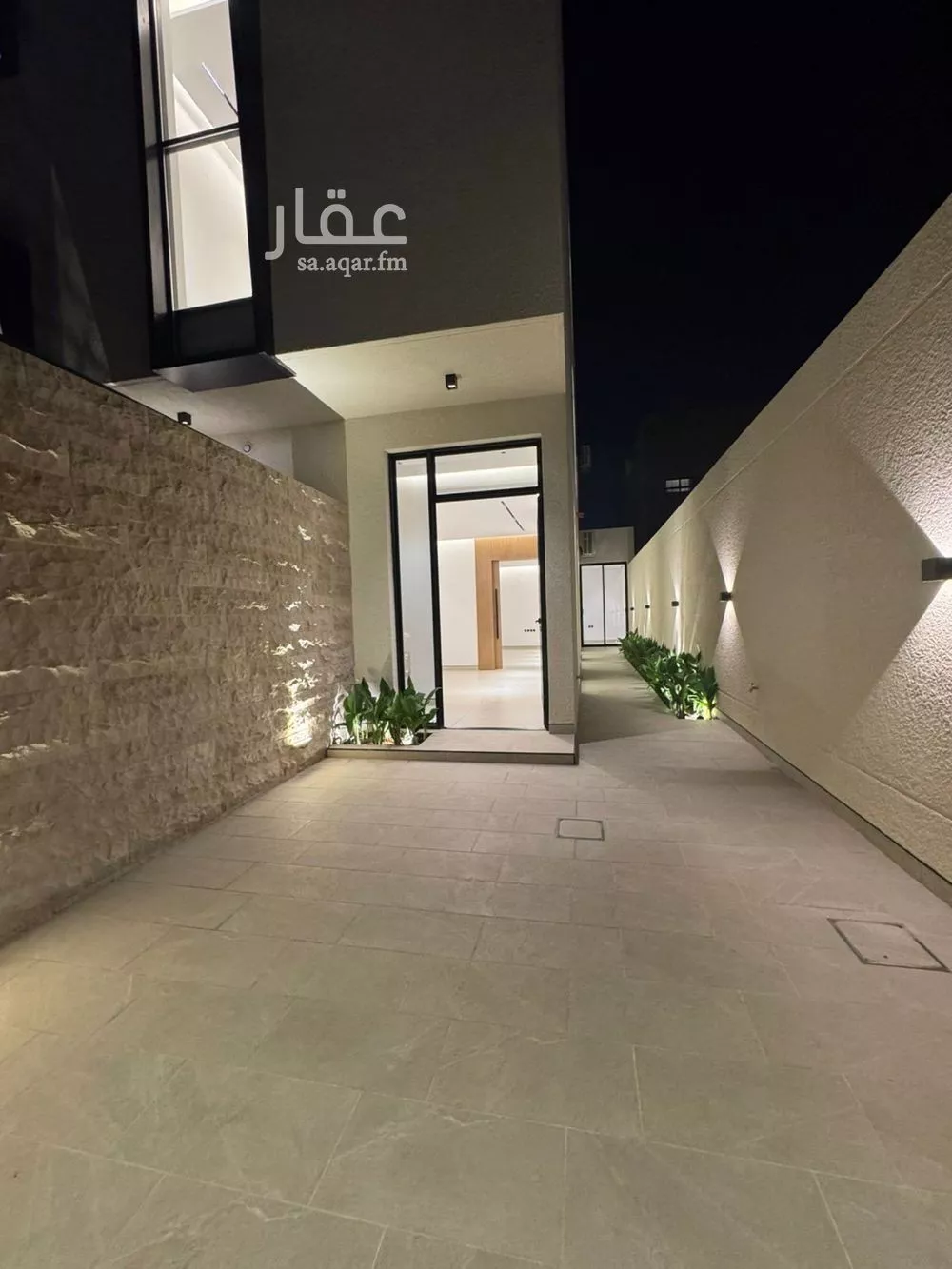 دور 4 غرف في العارض 4