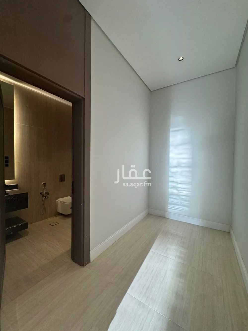 فيلا 5 غرف في العارض 3