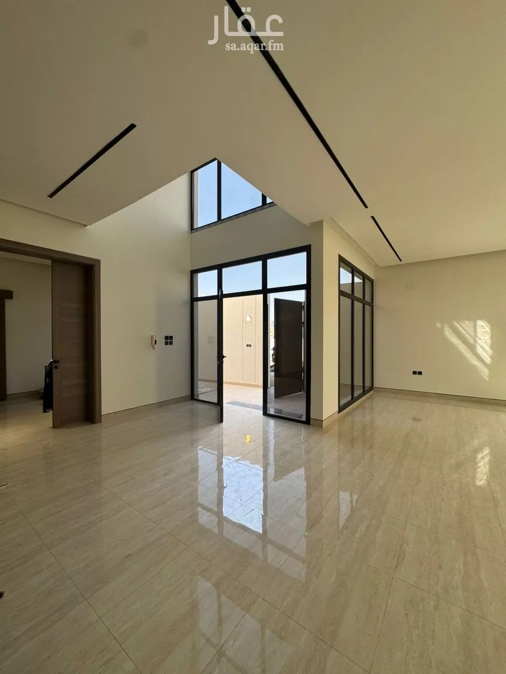 فيلا 7 غرف في النرجس 5