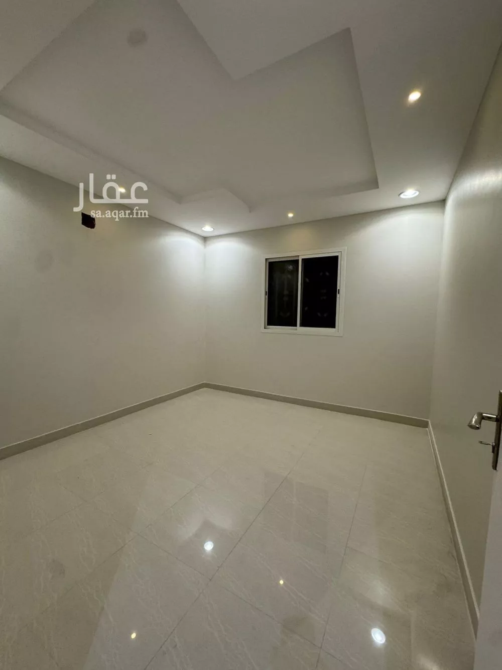 فيلا 7 غرف في العارض 3