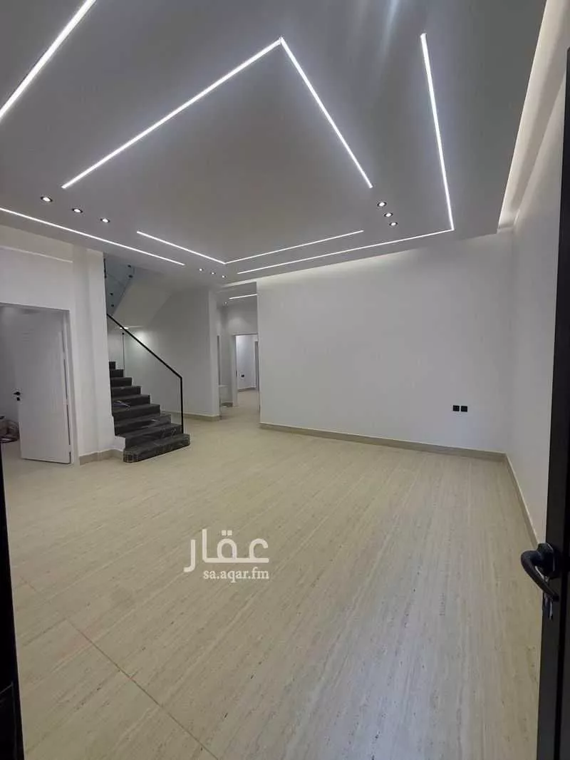 فيلا 5 غرف في الجنادرية 3