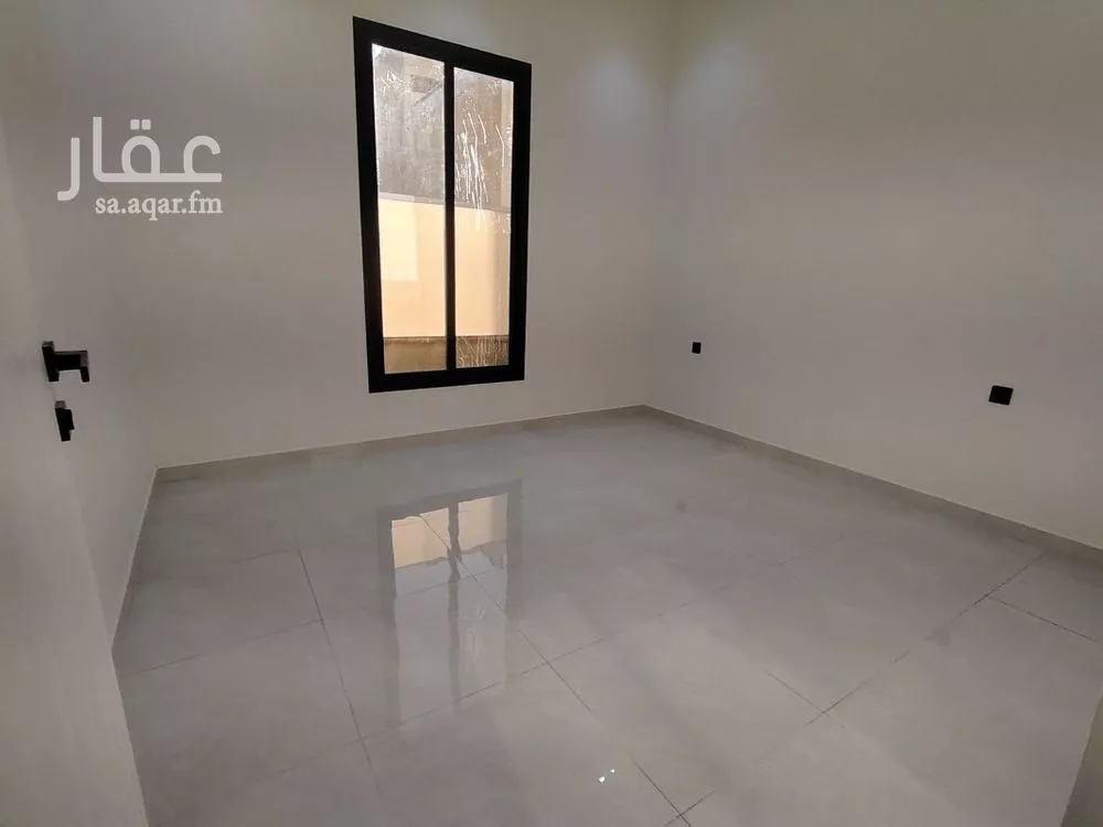 5 bedroom villa in Al Uraija Al Gharbiyah 4