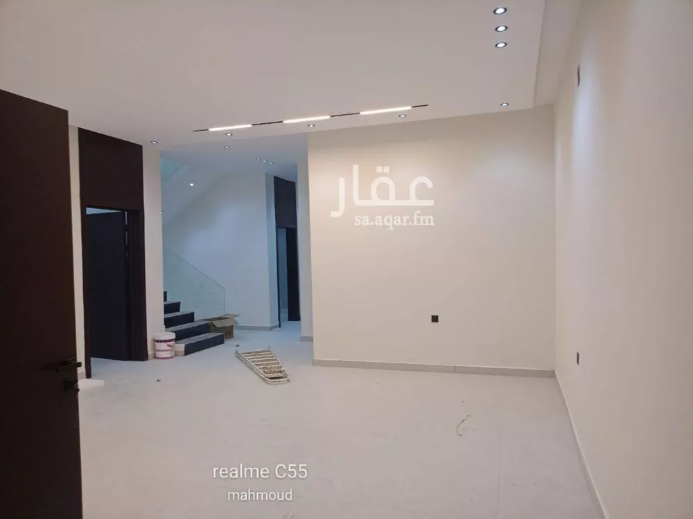 3 bedroom floor in As Suwaidi 4