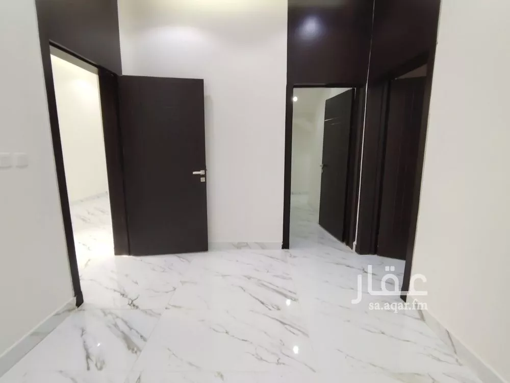 فيلا 4 غرف في العريجاء الغربية، الرياض 6