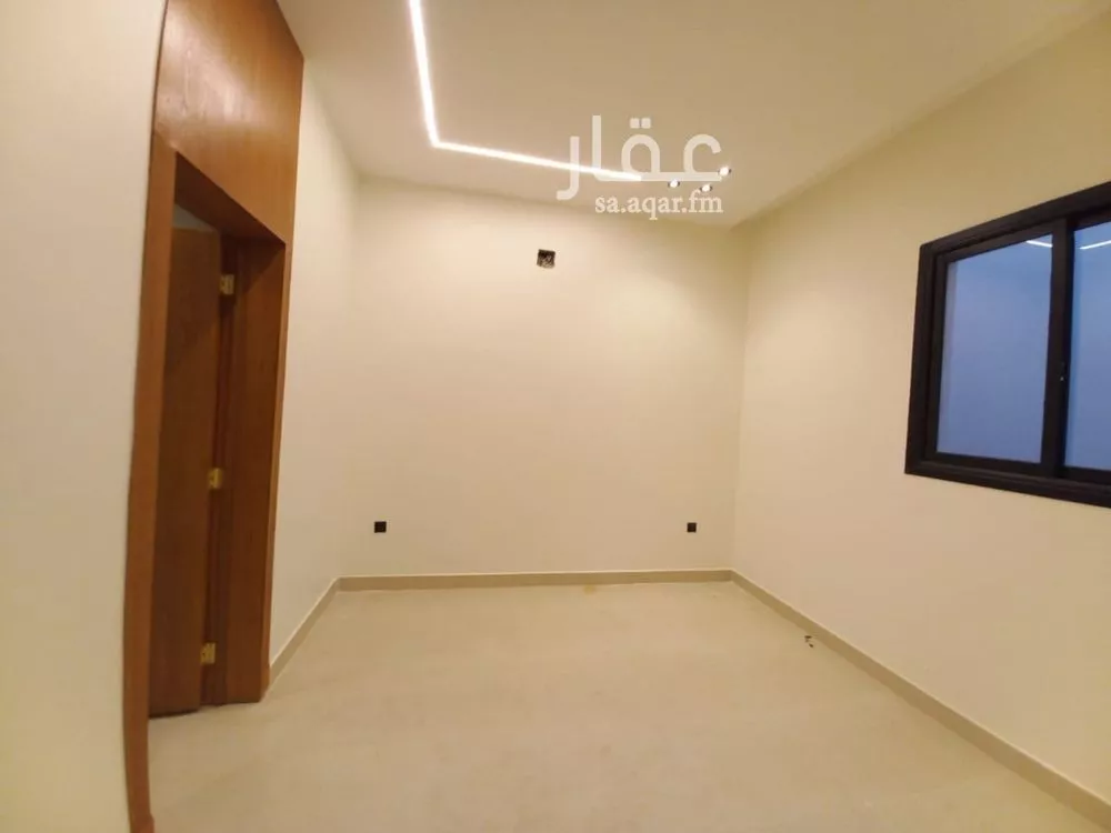 4 bedroom floor in Al Uraija Al Gharbiyah 5